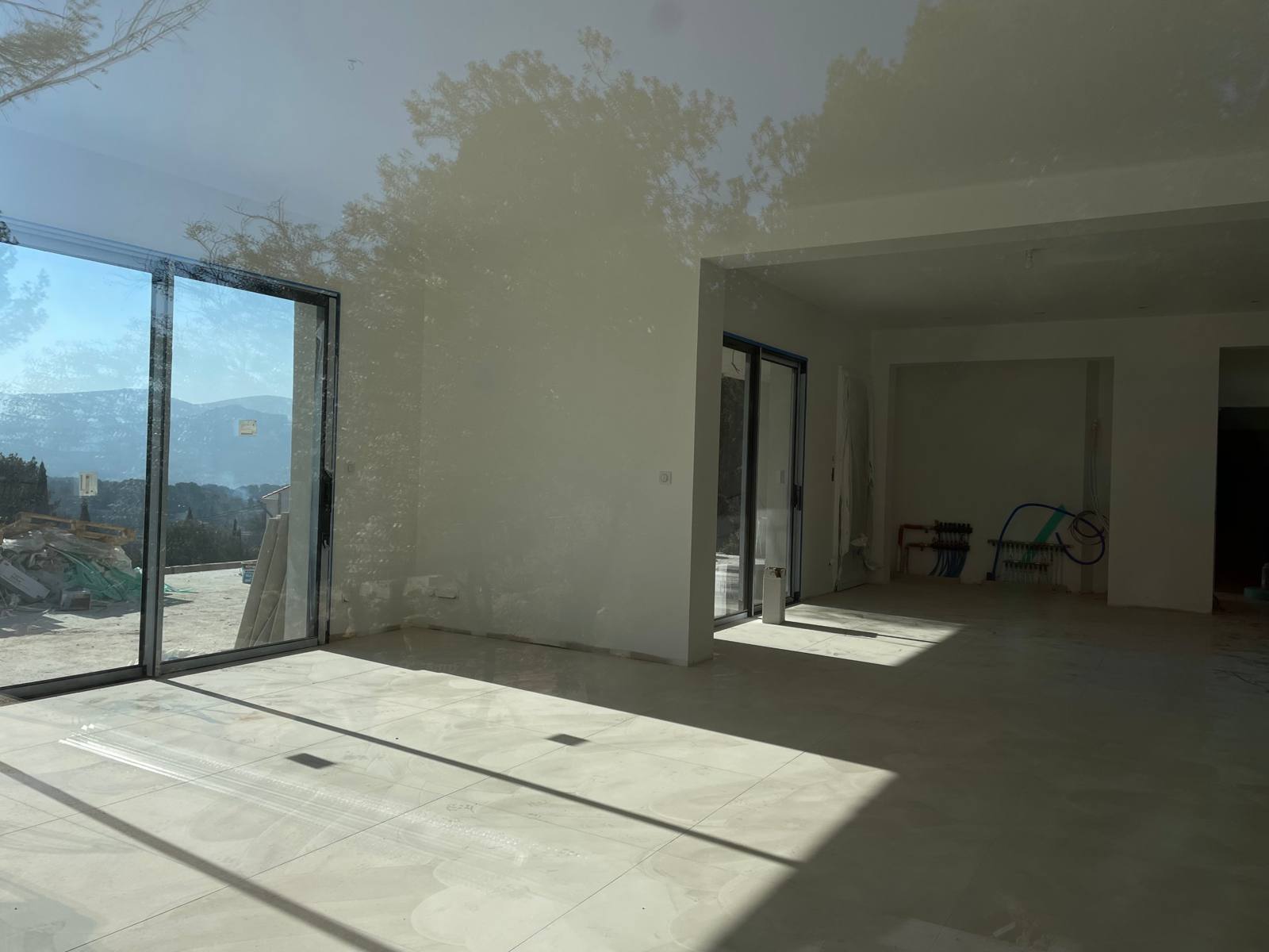 Séjour lumineux en fin de chantier
